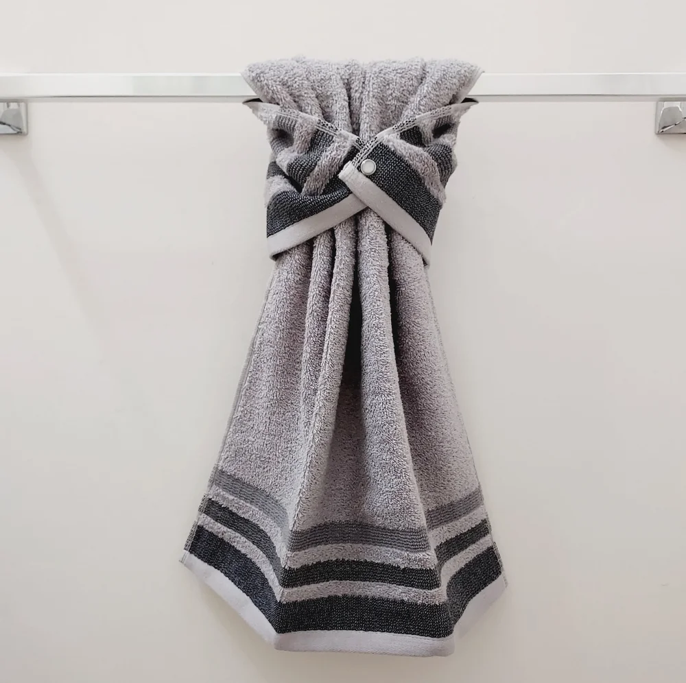 💚FINAL💚LAST ONE! #0970-C ■NEW! Gray w/stripe Hang'N'Snap HAND Towel🤍
